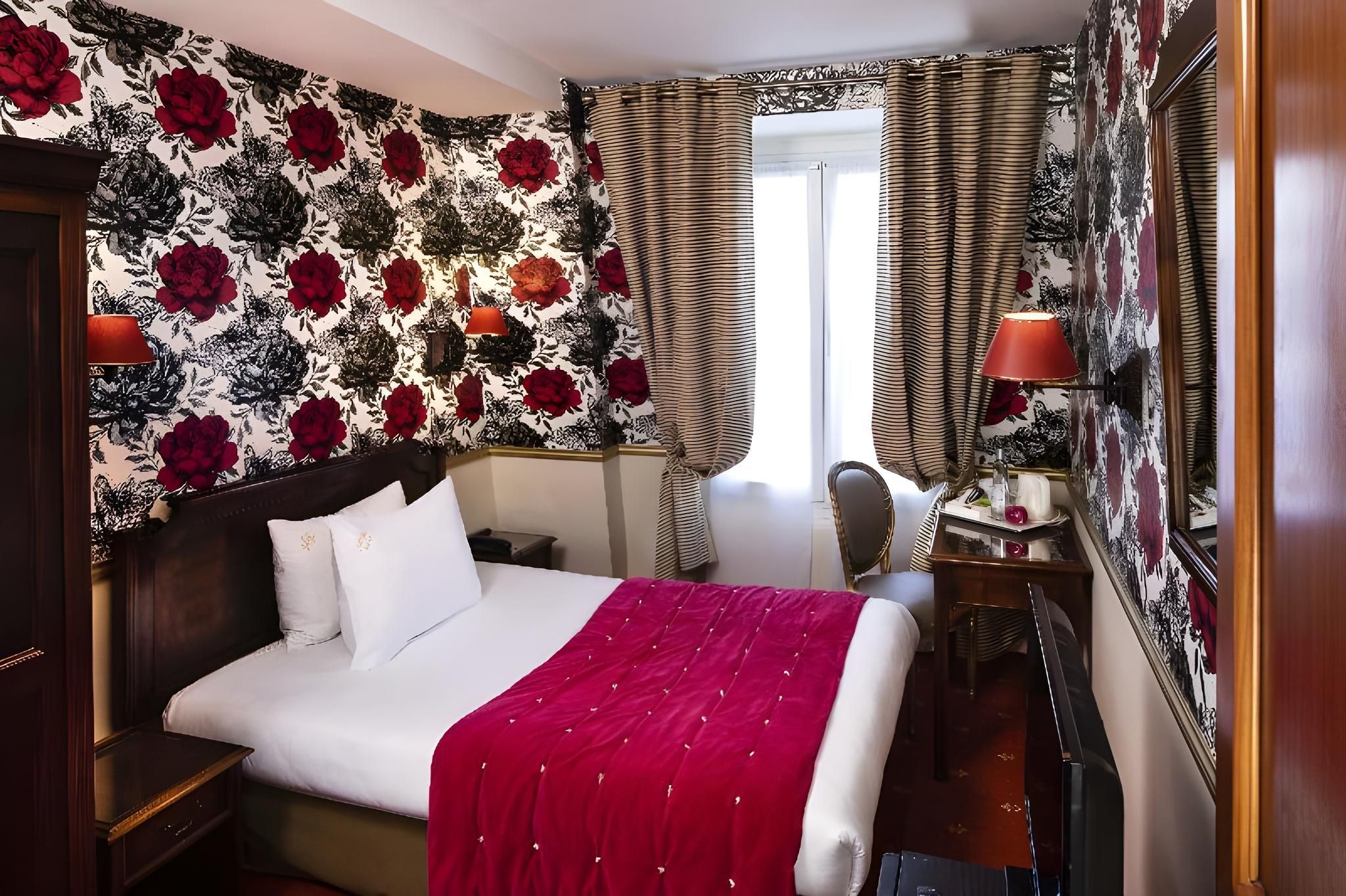 Classic Room Courtyard View