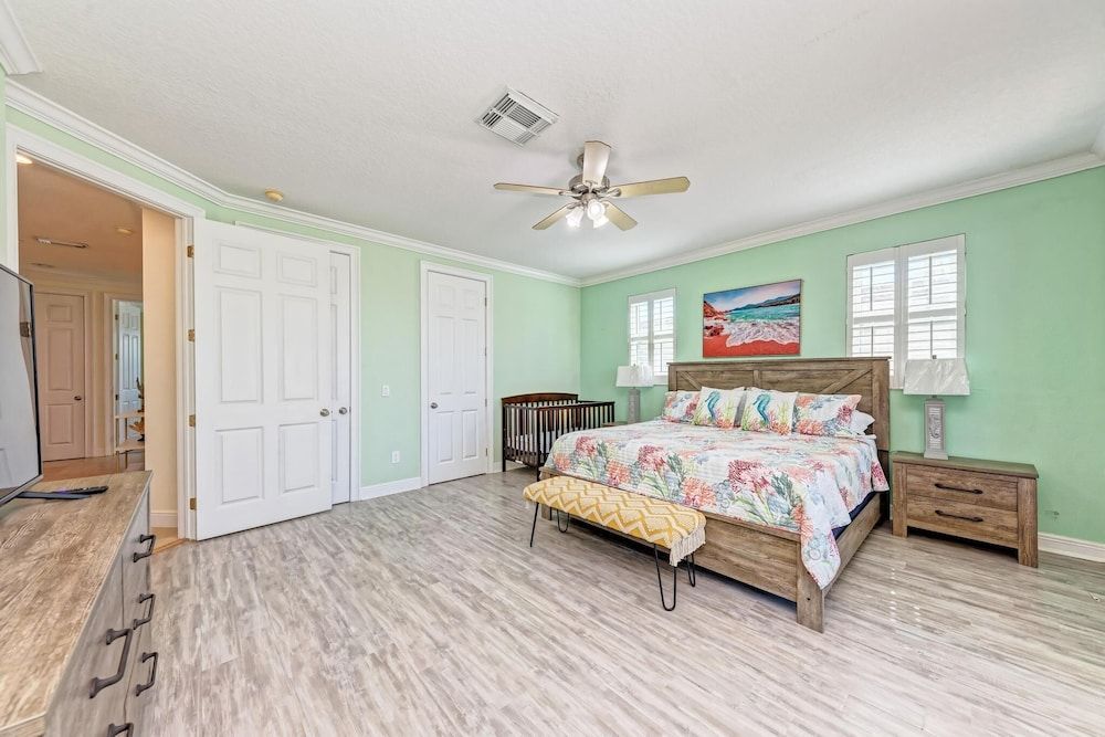 House, Multiple Beds, Pool Access, Pool View
