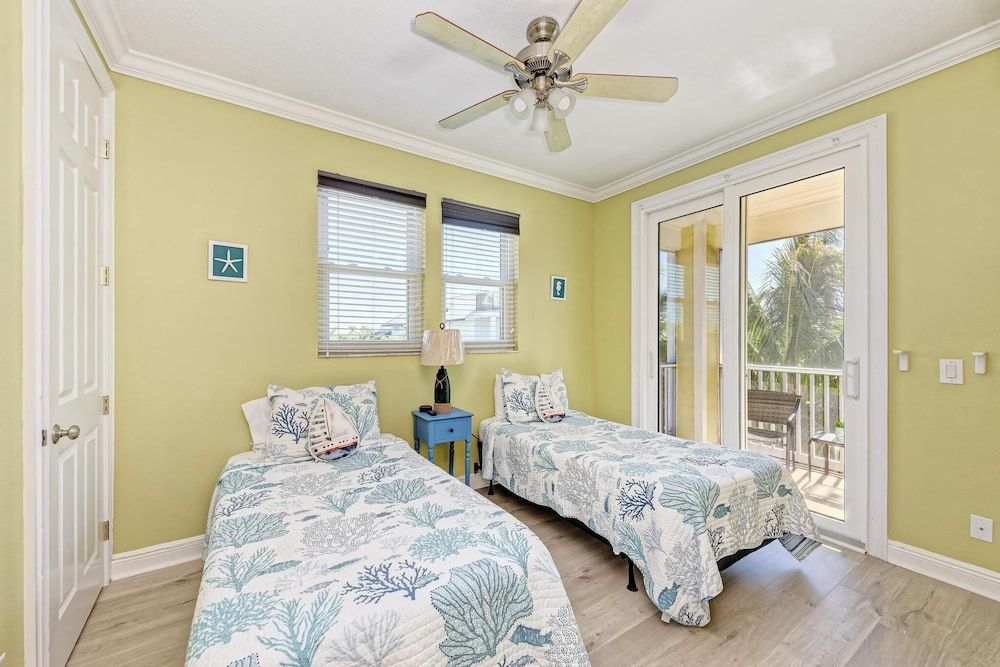 House, Multiple Beds, Pool Access, Pool View