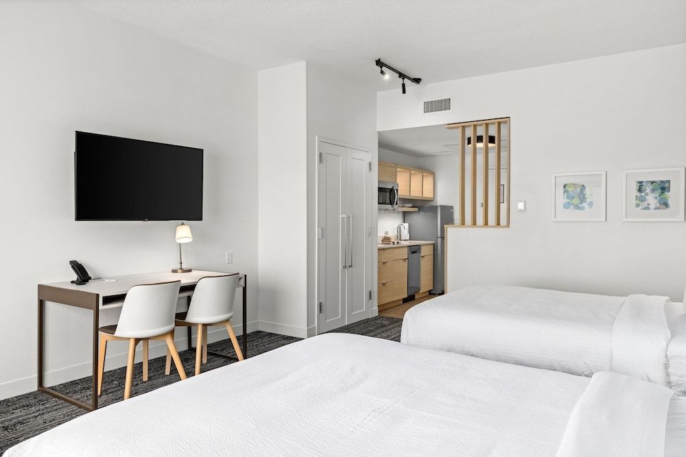 Studio, 2 Queen Beds (Mobility Accessible, Roll-in Shower)