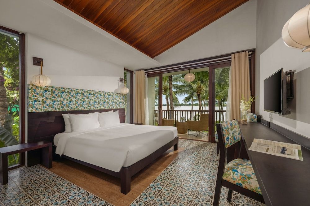 Emerald Hoi An Riverside Resort Deluxe Double Room, River View