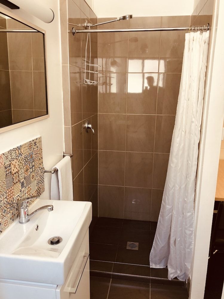 Red Cedar Motel Basic Double Room, 1 Bedroom 3