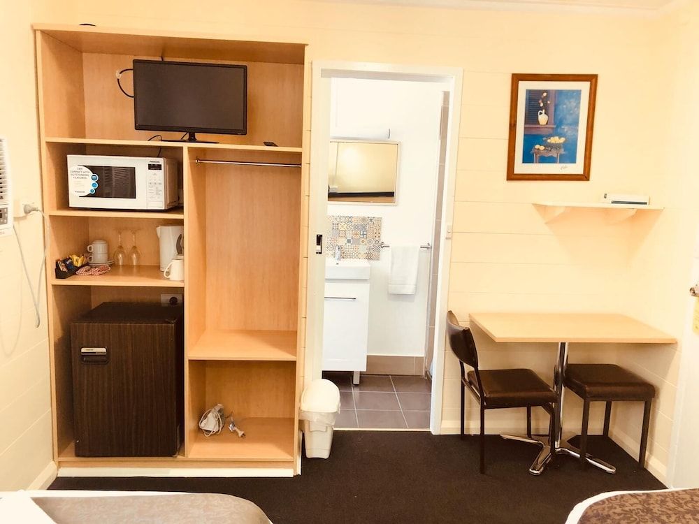 Red Cedar Motel Basic Double Room, 1 Bedroom 6