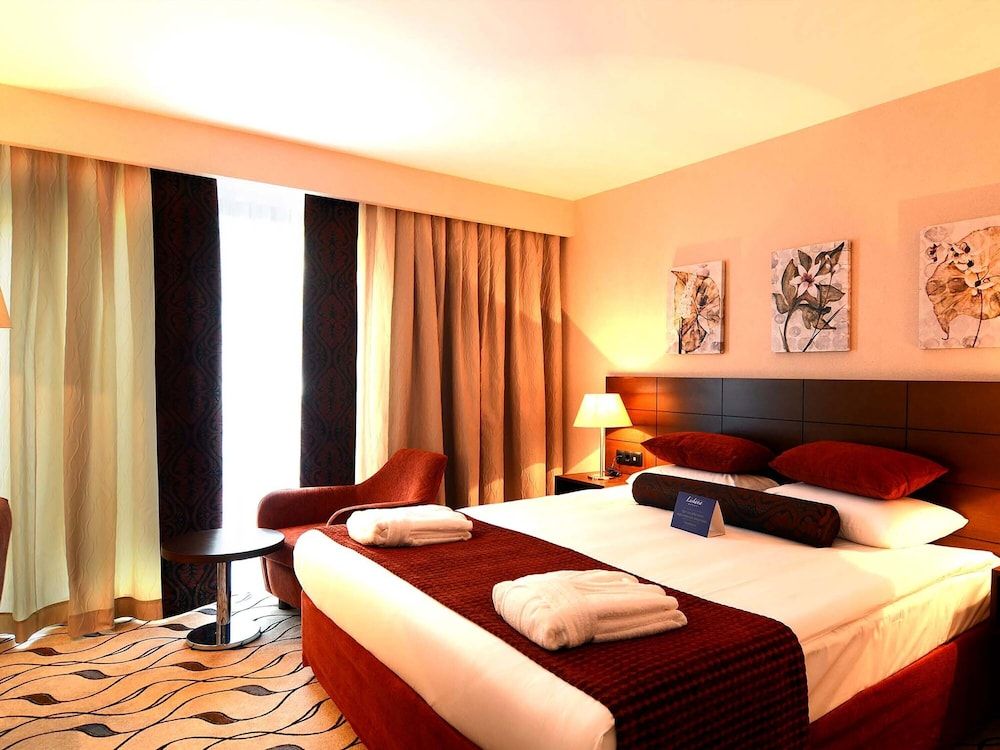 Listana Hotel Standard Double or Twin Room 2