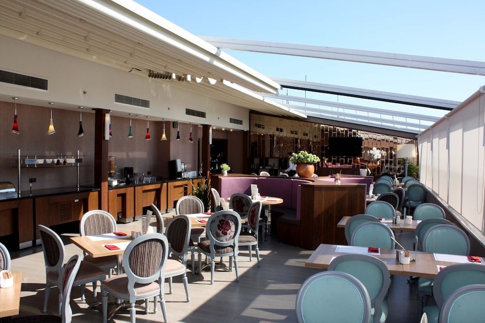 undefined Listana Hotel 8