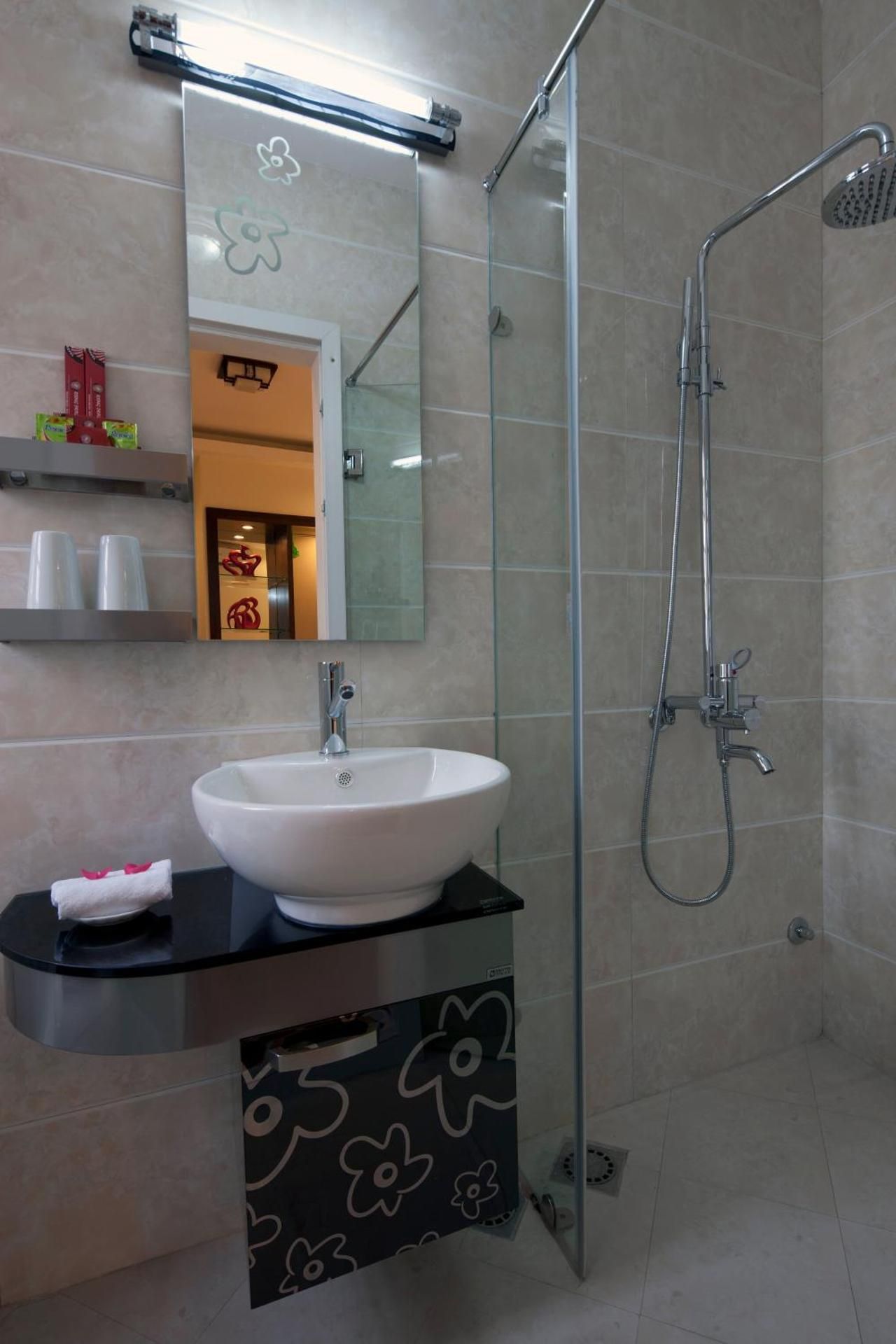 undefined Rising Dragon Legend Hotel 3