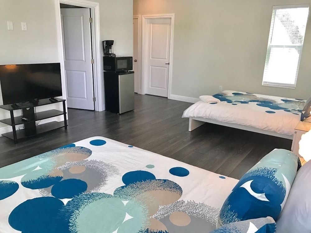 undefined 4 Bedroom Home by Ideal Experience VR 8