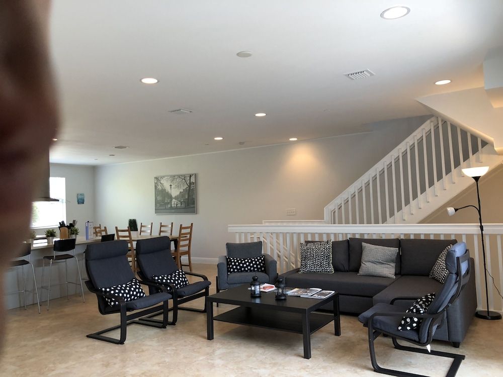 Luxury Home by Ideal Experience VR Luxury House, 3 Bedrooms 10