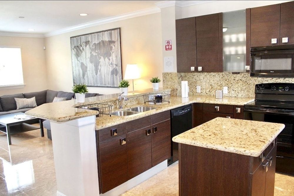 4BR Townhouse 906 by Ideal Experience VR Townhome, 4 Bedrooms, Non Smoking 12