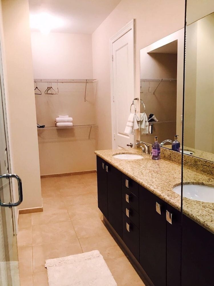 4BR Townhouse 906 by Ideal Experience VR Townhome, 4 Bedrooms, Non Smoking 21