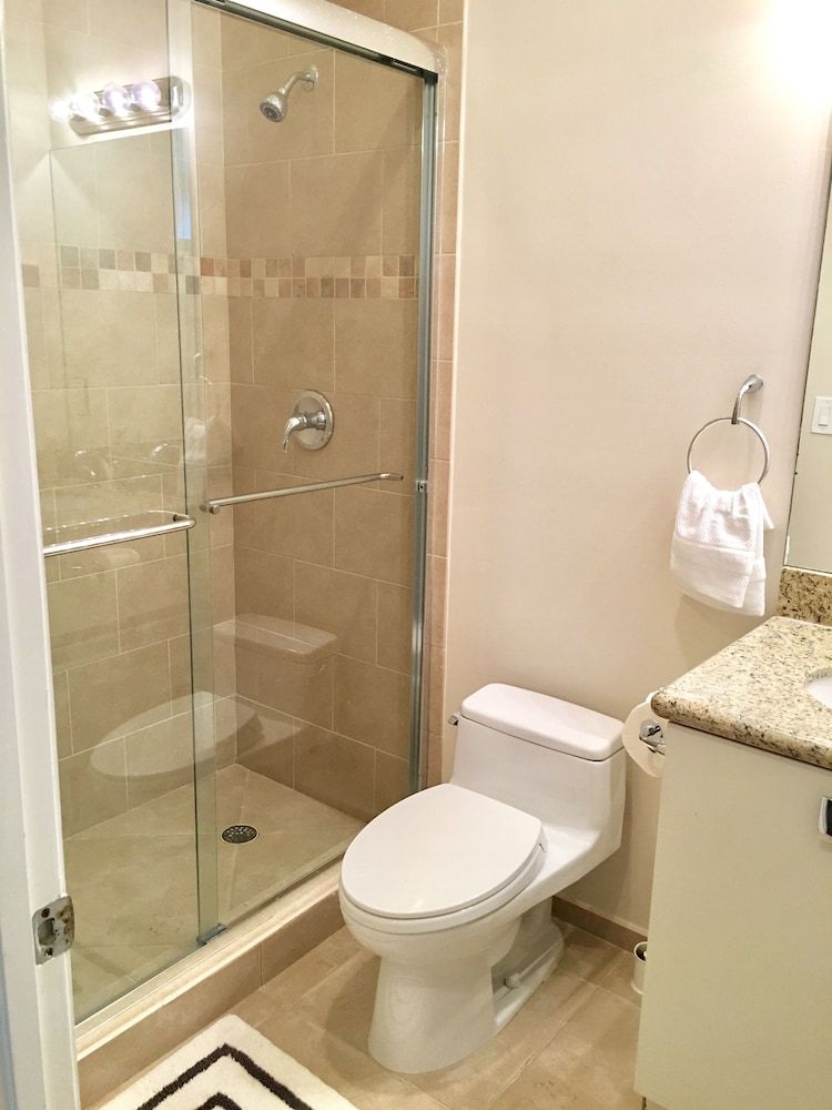 4BR Townhouse 906 by Ideal Experience VR Townhome, 4 Bedrooms, Non Smoking 19