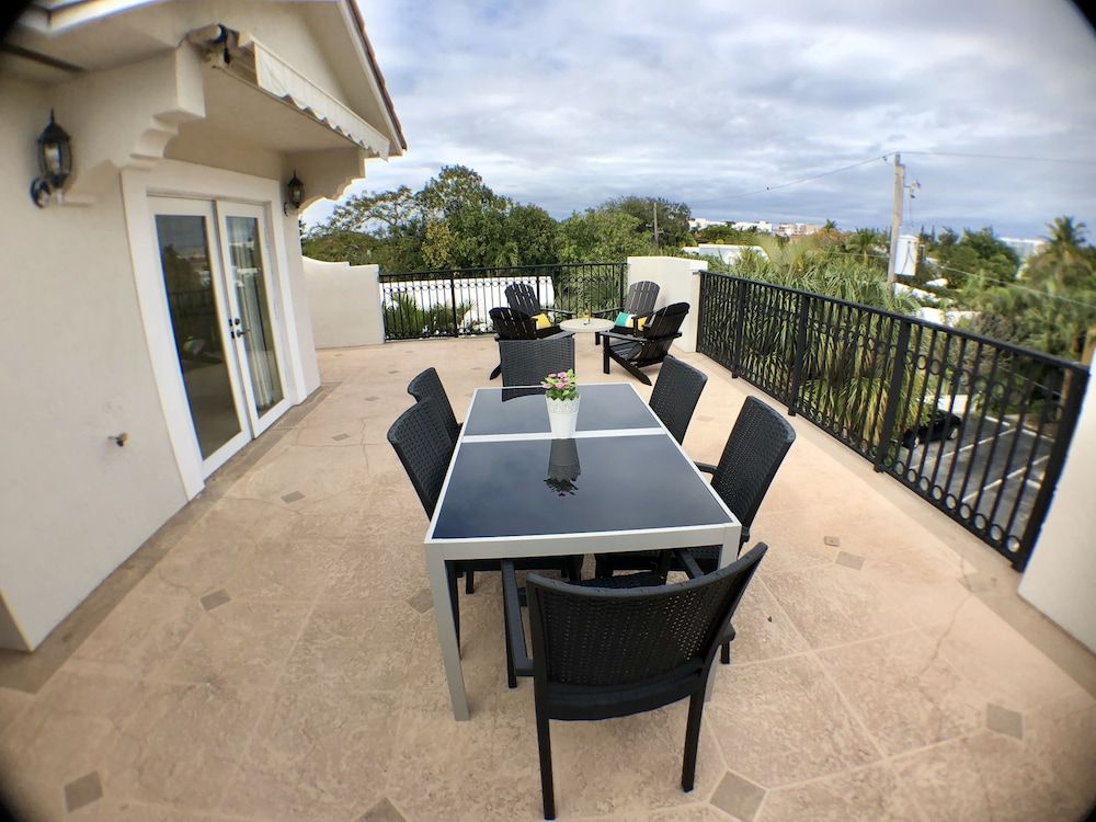 undefined 3BR Home wRooftop by Ideal Experience VR 8