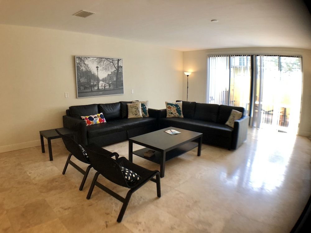 undefined Huge House in Fort Lauderdale - 819 8