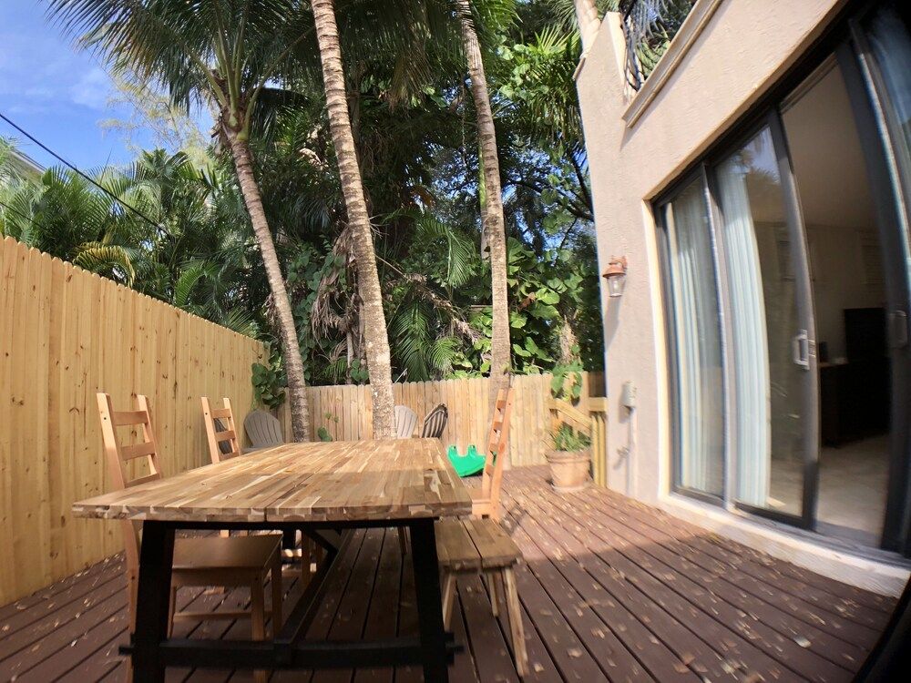 undefined Huge House in Fort Lauderdale - 819 2