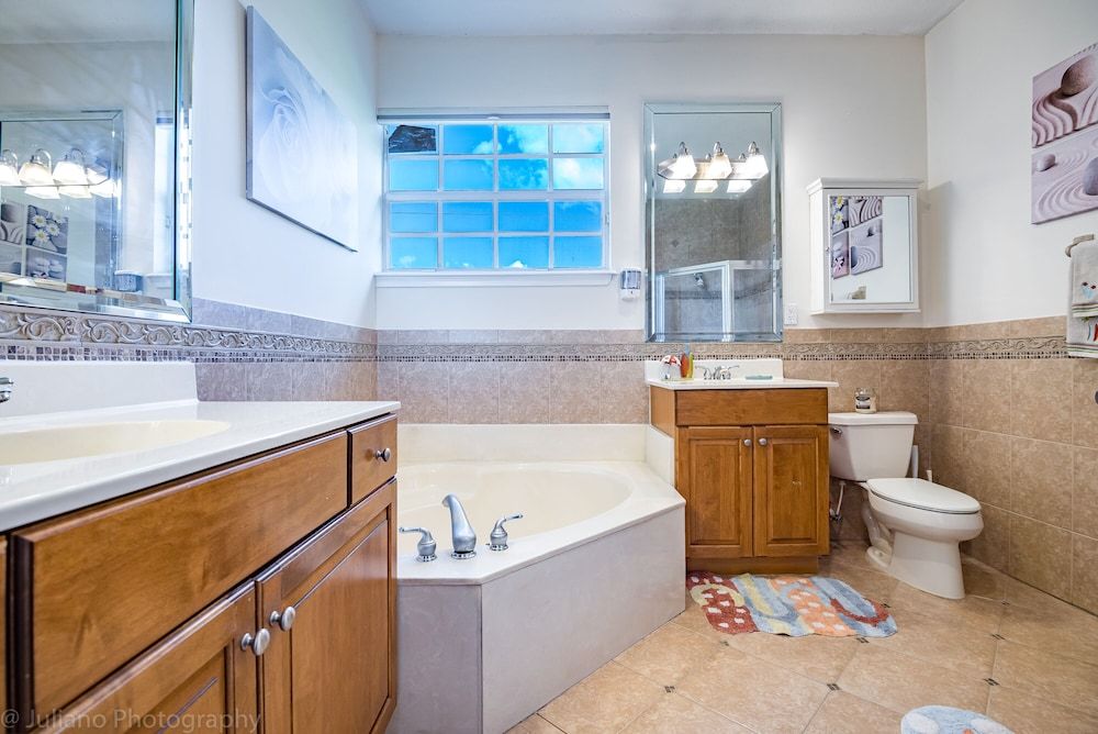 Las Olas Maison de Ville Near Fort Lauderdale Beach Luxury Townhome, 3 Bedrooms, Hot Tub, Garden View 11