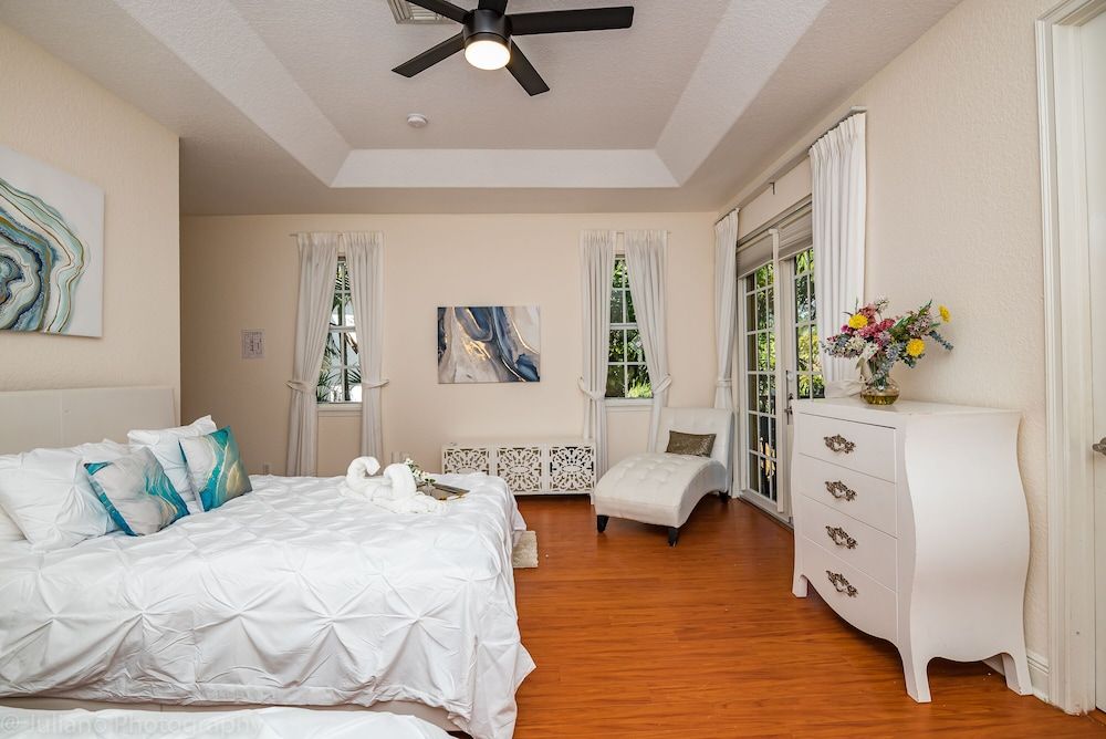 Las Olas Maison de Ville Near Fort Lauderdale Beach Luxury Townhome, 3 Bedrooms, Hot Tub, Garden View 14