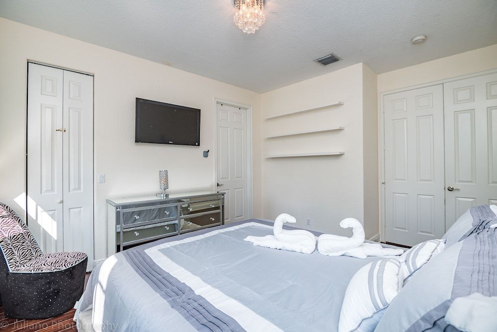 Las Olas Maison de Ville Near Fort Lauderdale Beach Luxury Townhome, 3 Bedrooms, Hot Tub, Garden View 3