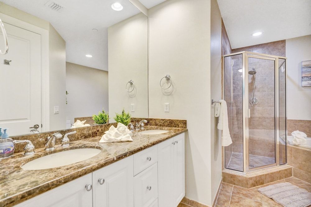 Fabulous 4BR home close to beach House 47