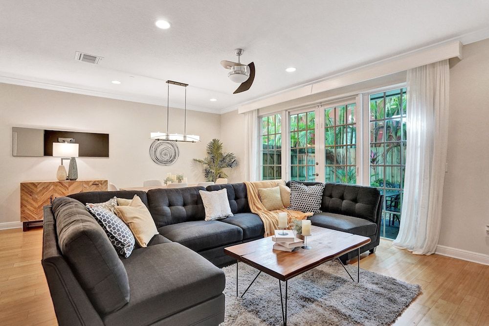 Fabulous 4BR home close to beach House 30