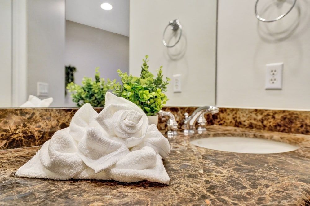 Fabulous 4BR home close to beach House 49