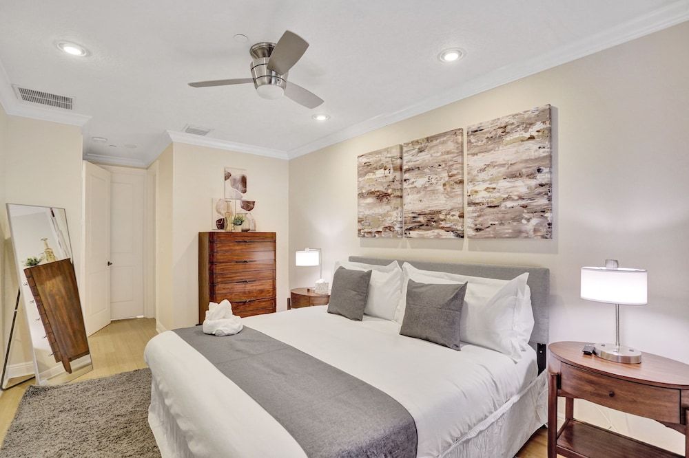 Fabulous 4BR home close to beach House 4