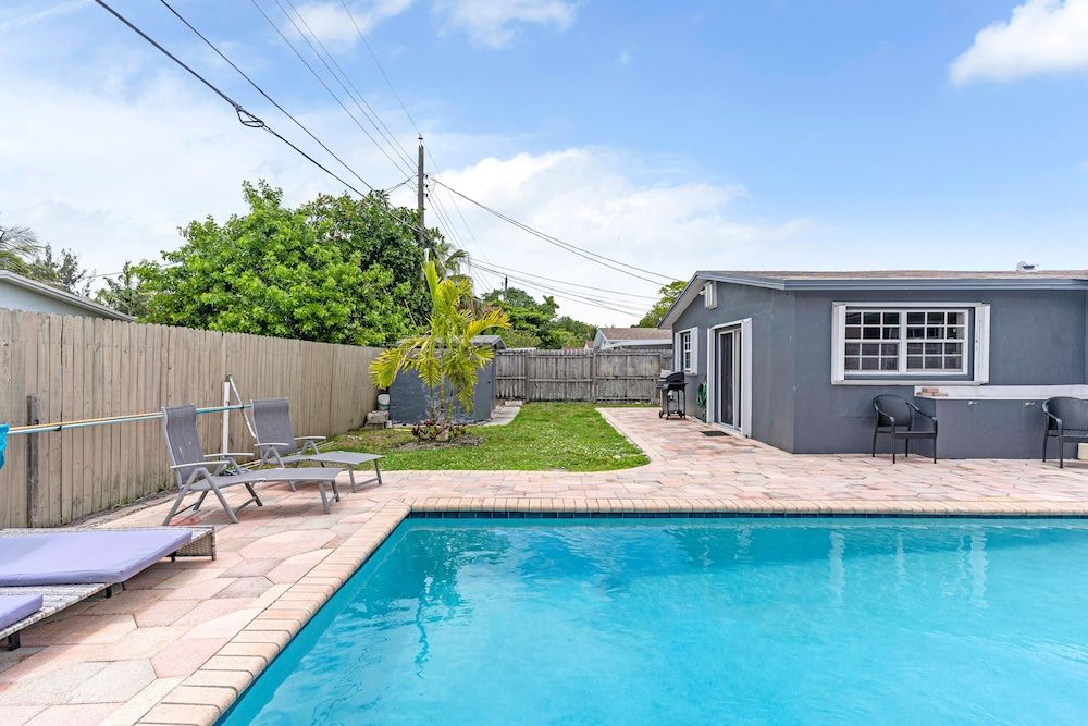 undefined Dania Hills w Pool 10 min to Beach 6