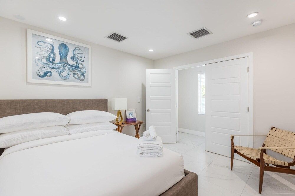 undefined Heated Pool BBQ Olas Villa by Rovetravel 8