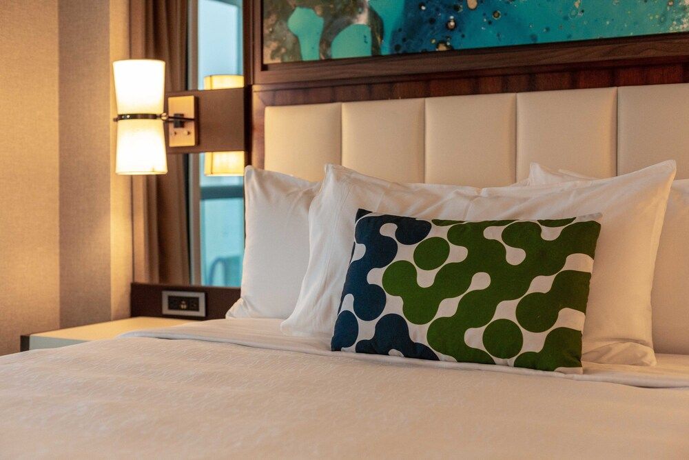 undefined Charming Beachfront Condo With Large Balcony 8