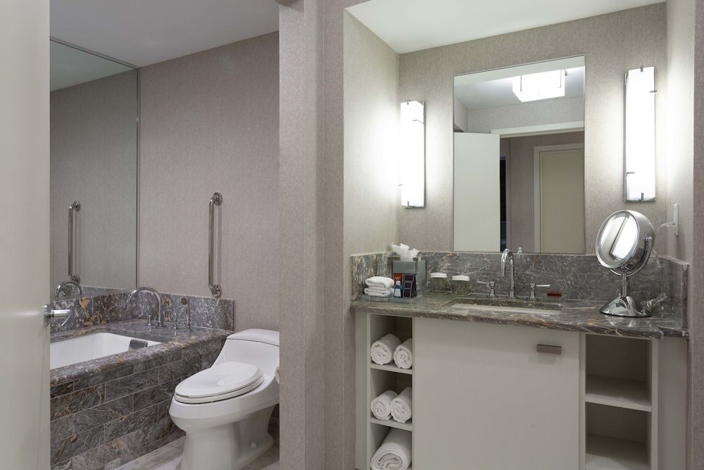 Beachfront Condo With Large Balcony Apartment (0 Bedroom) 24