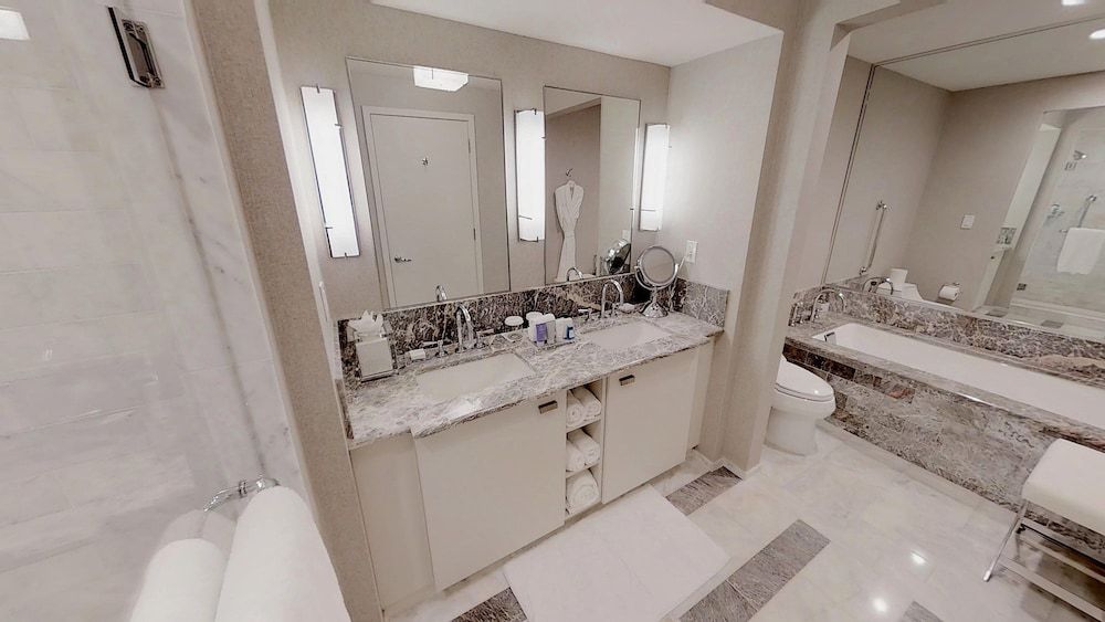 Beachfront Condo With Large Balcony Apartment (0 Bedroom) 23