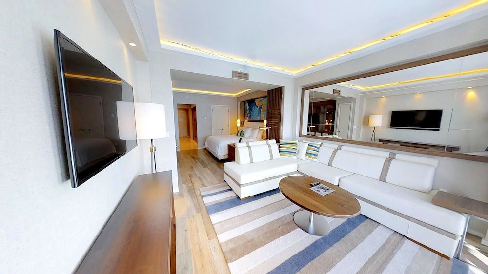 Luxury Condo on the Beach Apartment (1 Bedroom) 20