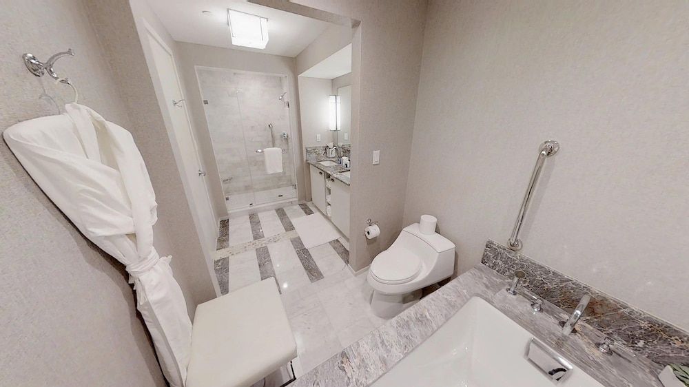 Luxury Condo on the Beach Apartment (1 Bedroom) 13