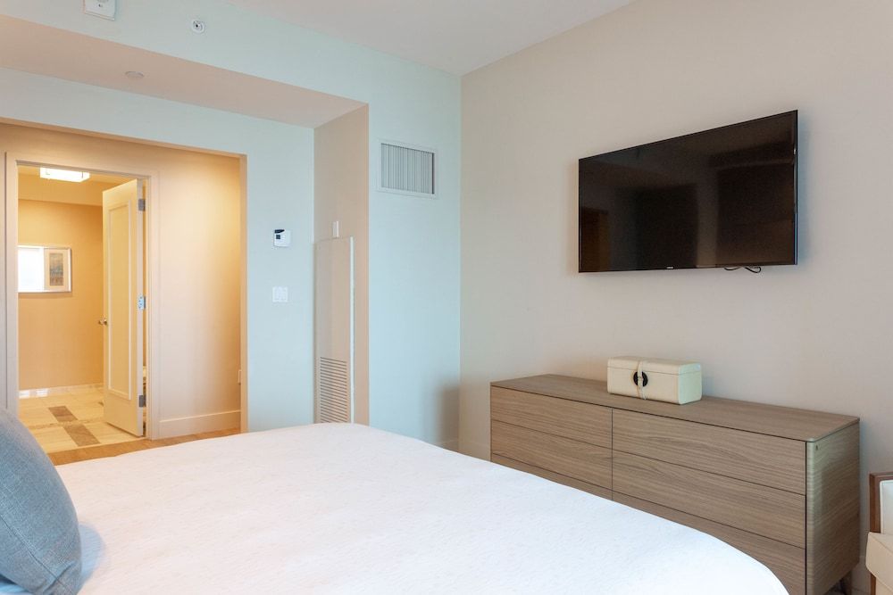 Luxury Condo on the Beach Apartment (1 Bedroom) 19