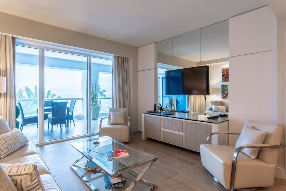 undefined Luxury Condo on the Beach 10