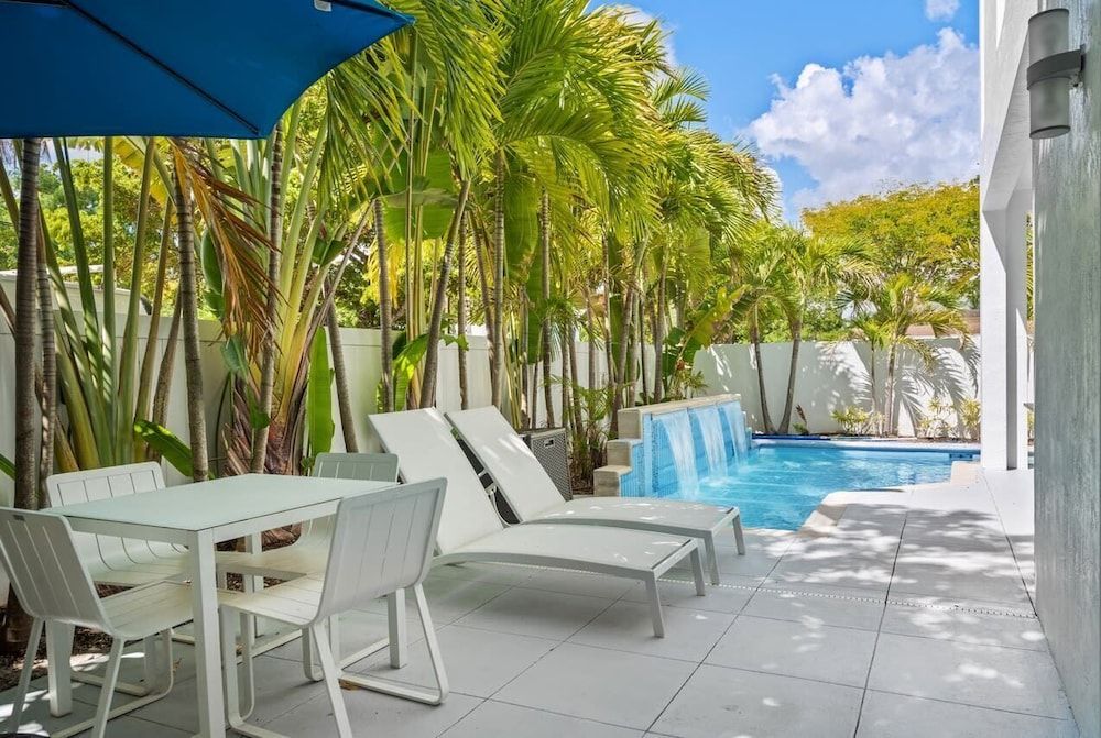 undefined Modern Home w/ Roof Deck & Pool 3