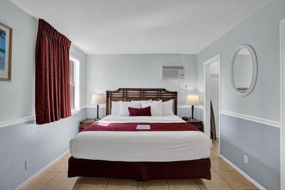 The Grand Resort and Spa Deluxe Single Room, Men only, Pool View 11