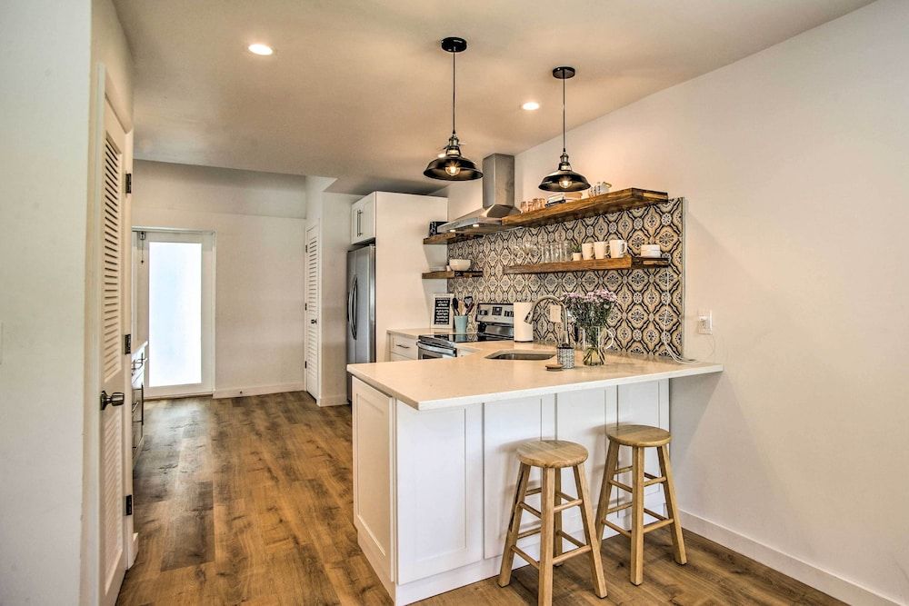 undefined Modern Home w/ Shared Pool in Fort Lauderdale! 9