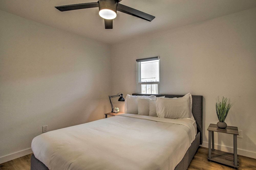 undefined Modern Home w/ Shared Pool in Fort Lauderdale! 2