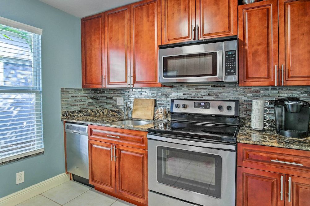 undefined Tropical Fort Lauderdale Home: 3 Mi to Beach! 8