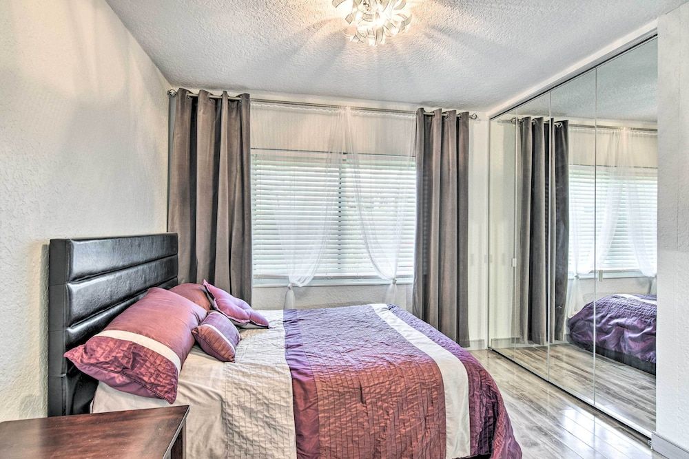 undefined Shady & Eclectic Fort Lauderdale Dwelling w/ Yard! 3