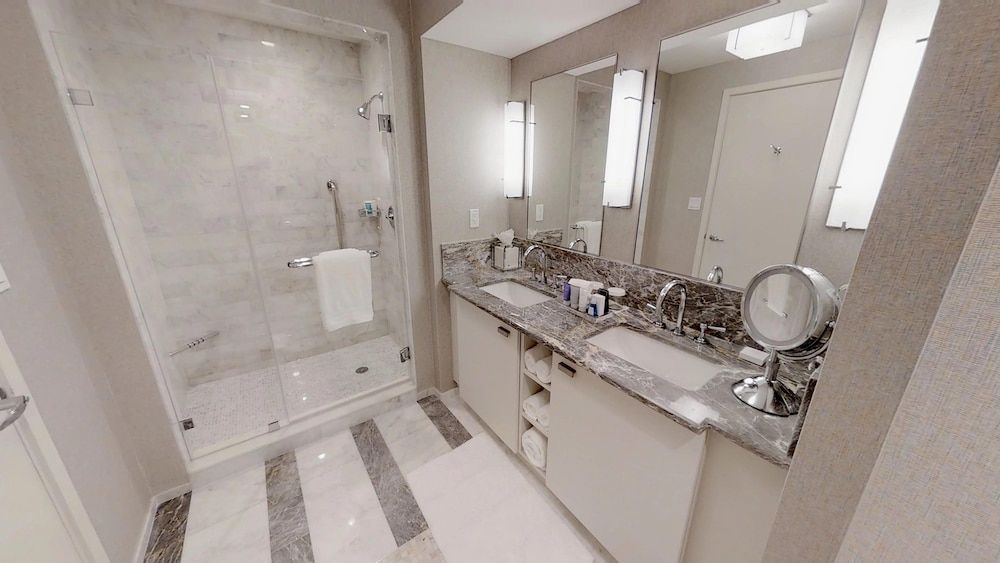 undefined Beachfront Condo in Central Beach 10