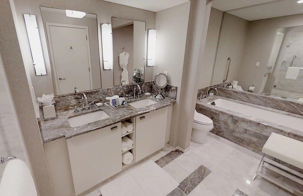 undefined Beachfront Condo in Central Beach 9