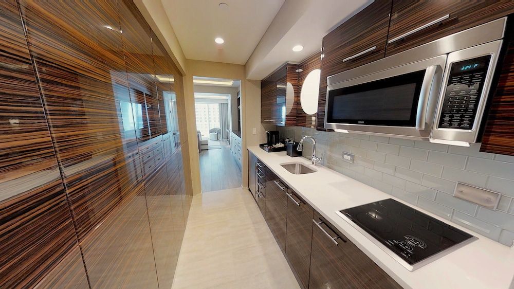 undefined Beachfront Condo in Central Beach 5