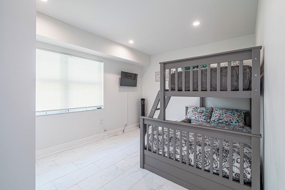 undefined Purple Pelican by Opus (Suite 1) 7