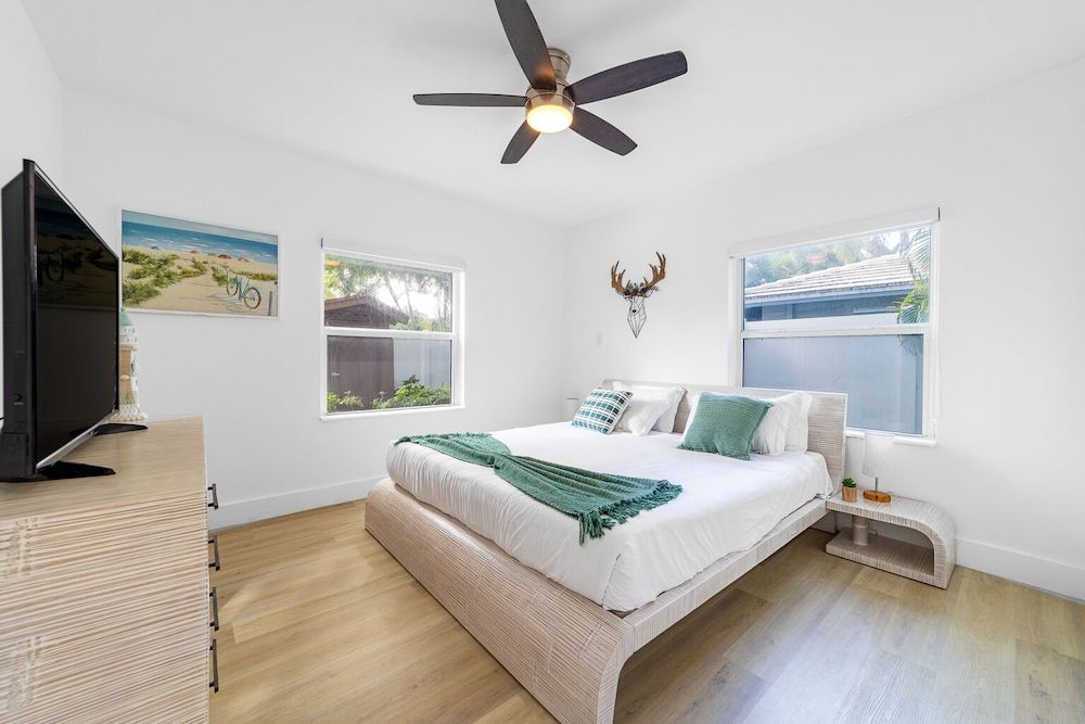 The Blue Parrot Deluxe Apartment 6