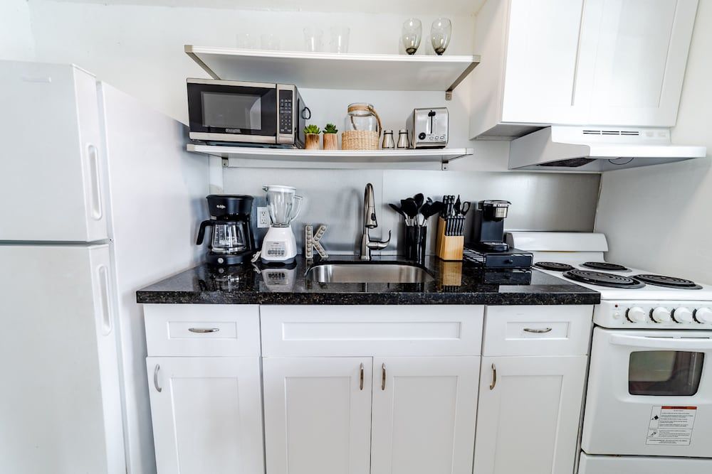 The Blue Parrot Standard Apartment 5