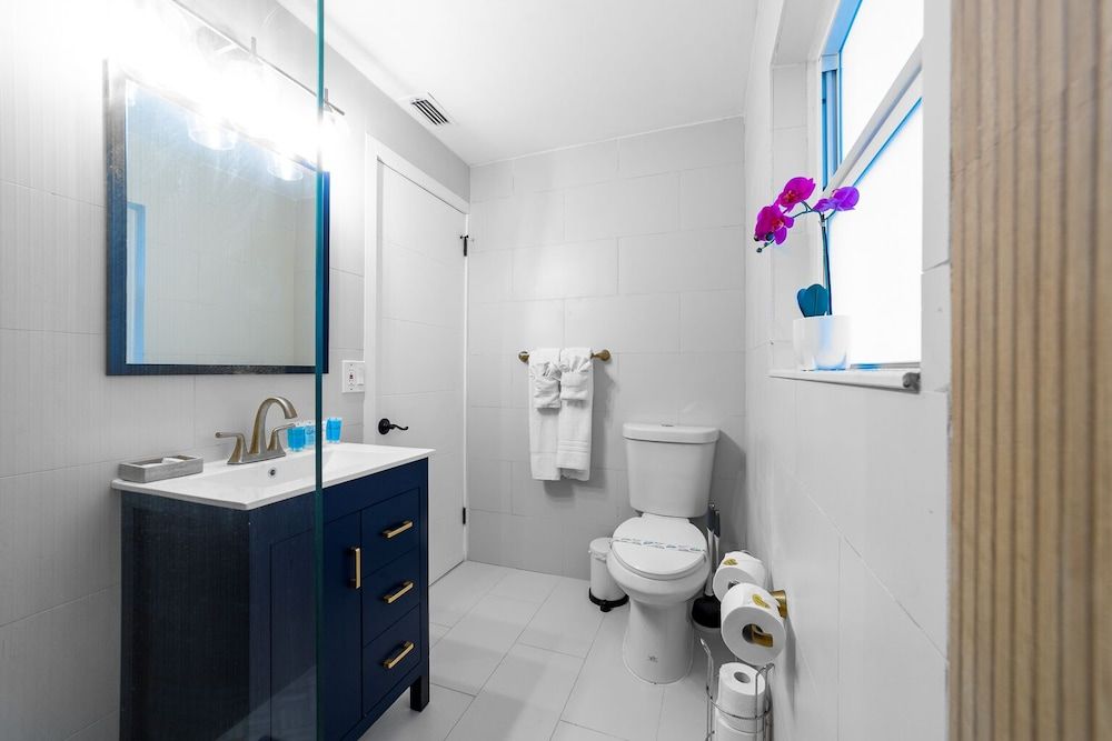 The Blue Parrot Deluxe Apartment 16