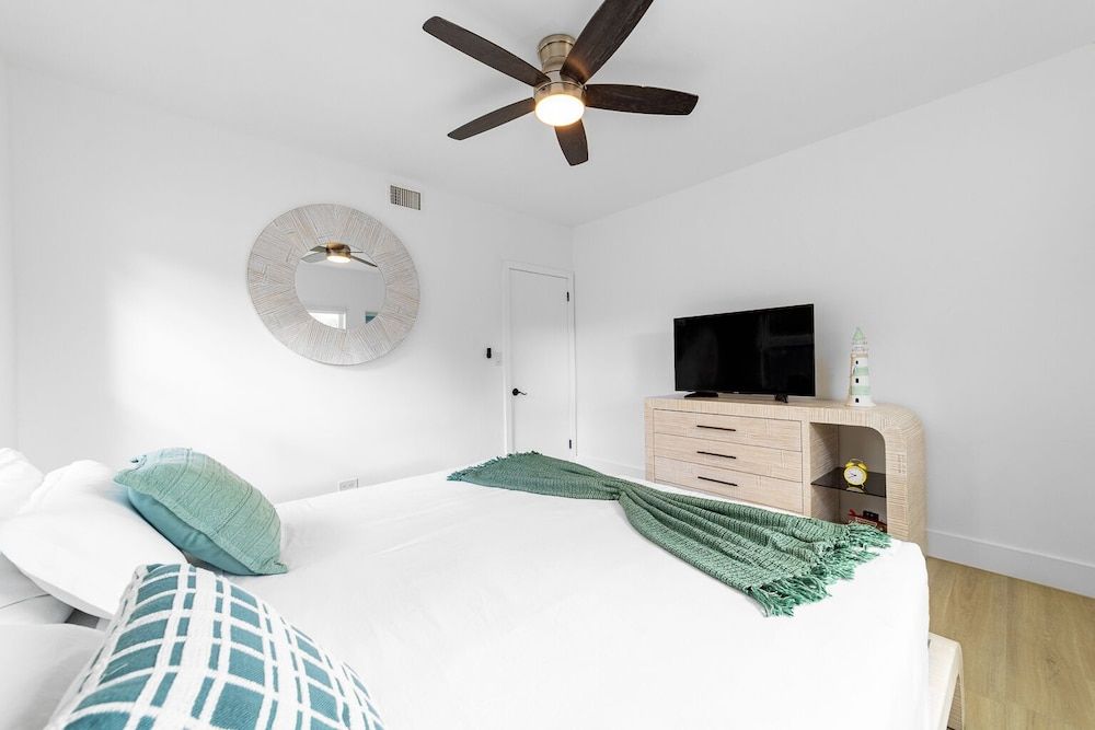 The Blue Parrot Deluxe Apartment 5