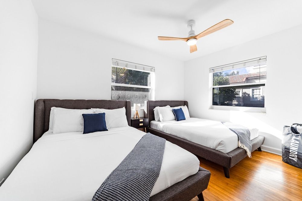 The Blue Parrot Superior Apartment 3