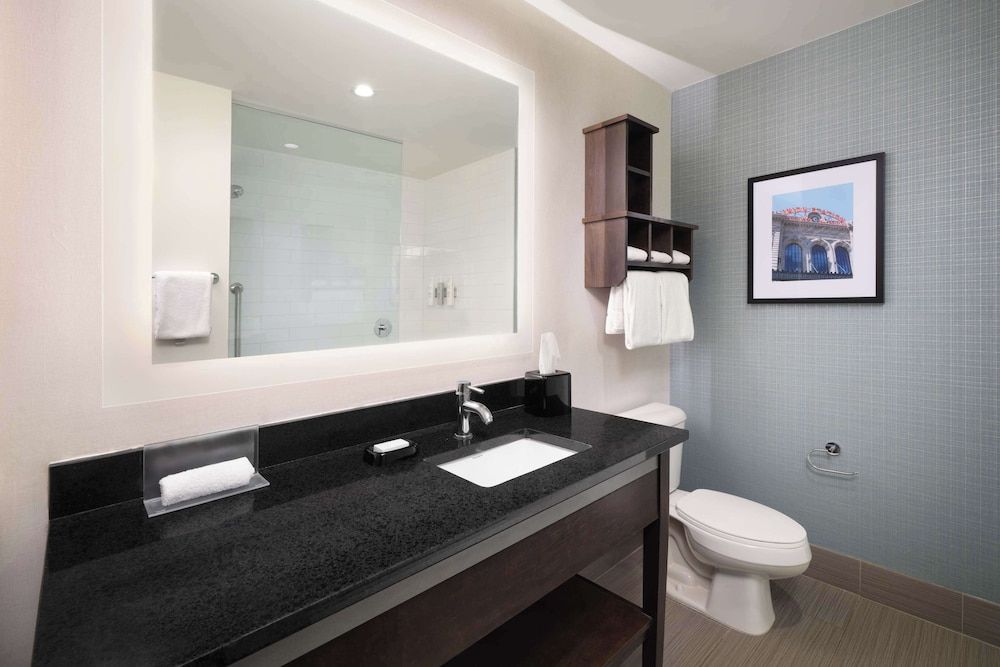 undefined Hampton Inn & Suites Denver Downtown-Convention Center 8